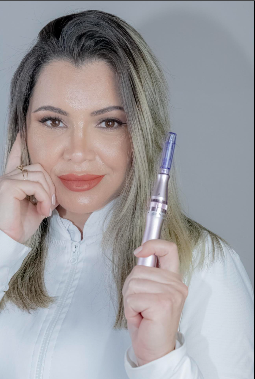 Thaís Correa — Terapeuta Capilar